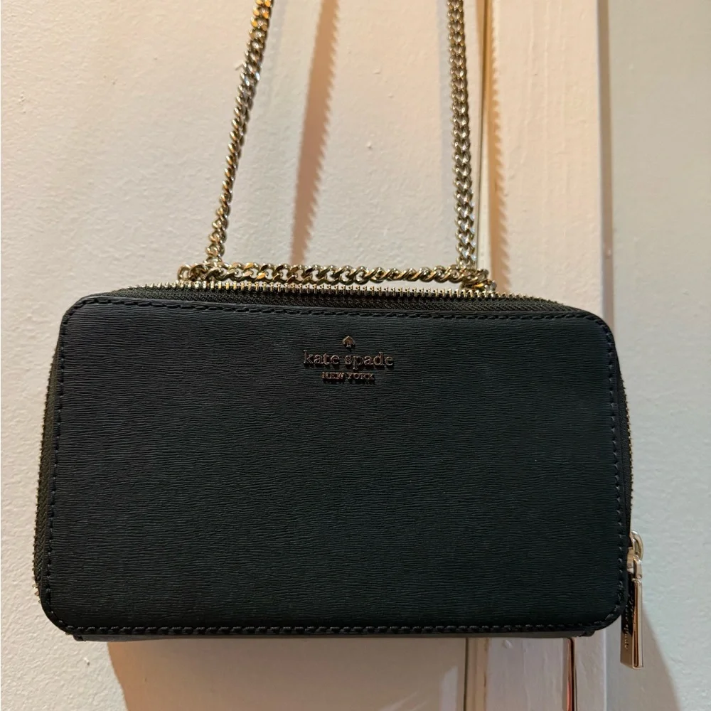 NWT Kate Spade Emerald Green Leather Crossbody Bag with Gold Chain - Picture 1 of 11